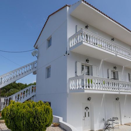 White House Studios & Apartments Argostoli  Esterno foto